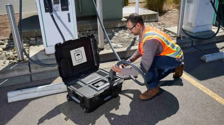 Fluke FEV500 Fast DC EV Charging Station Analyzer